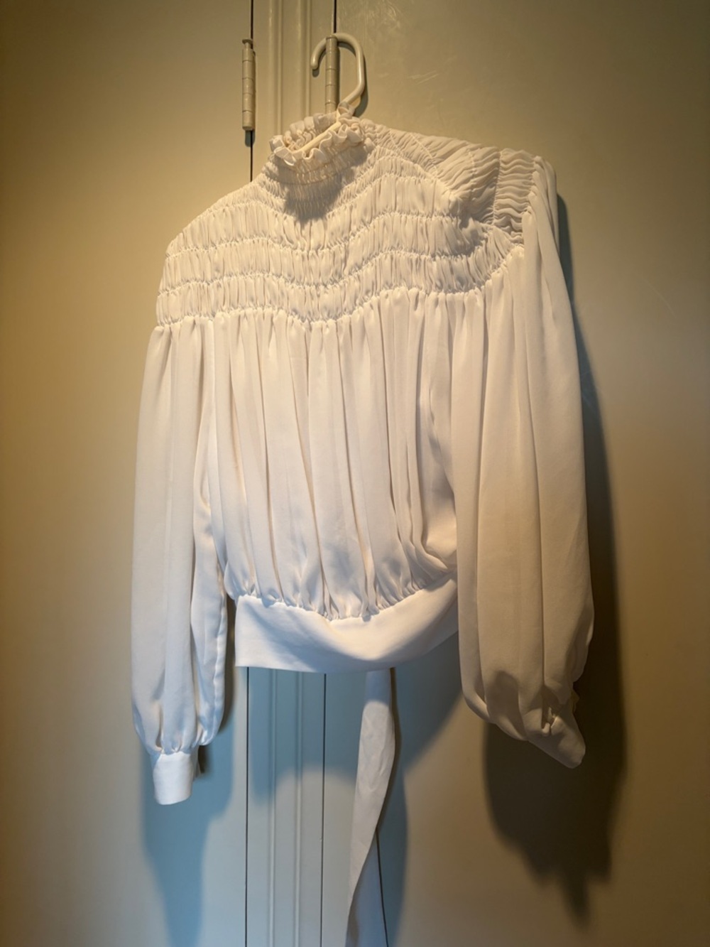 Frame Denim Smocked High-Neck Long Sleeve White Blouse - Picture 2 of 6